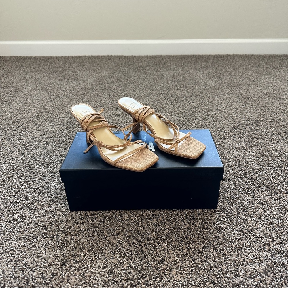LPA Penny Heel in Natural, size 6.5 - Picture 5 of 7